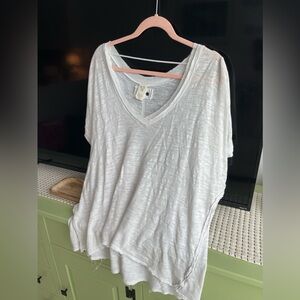 Free people white tee! Very cute
